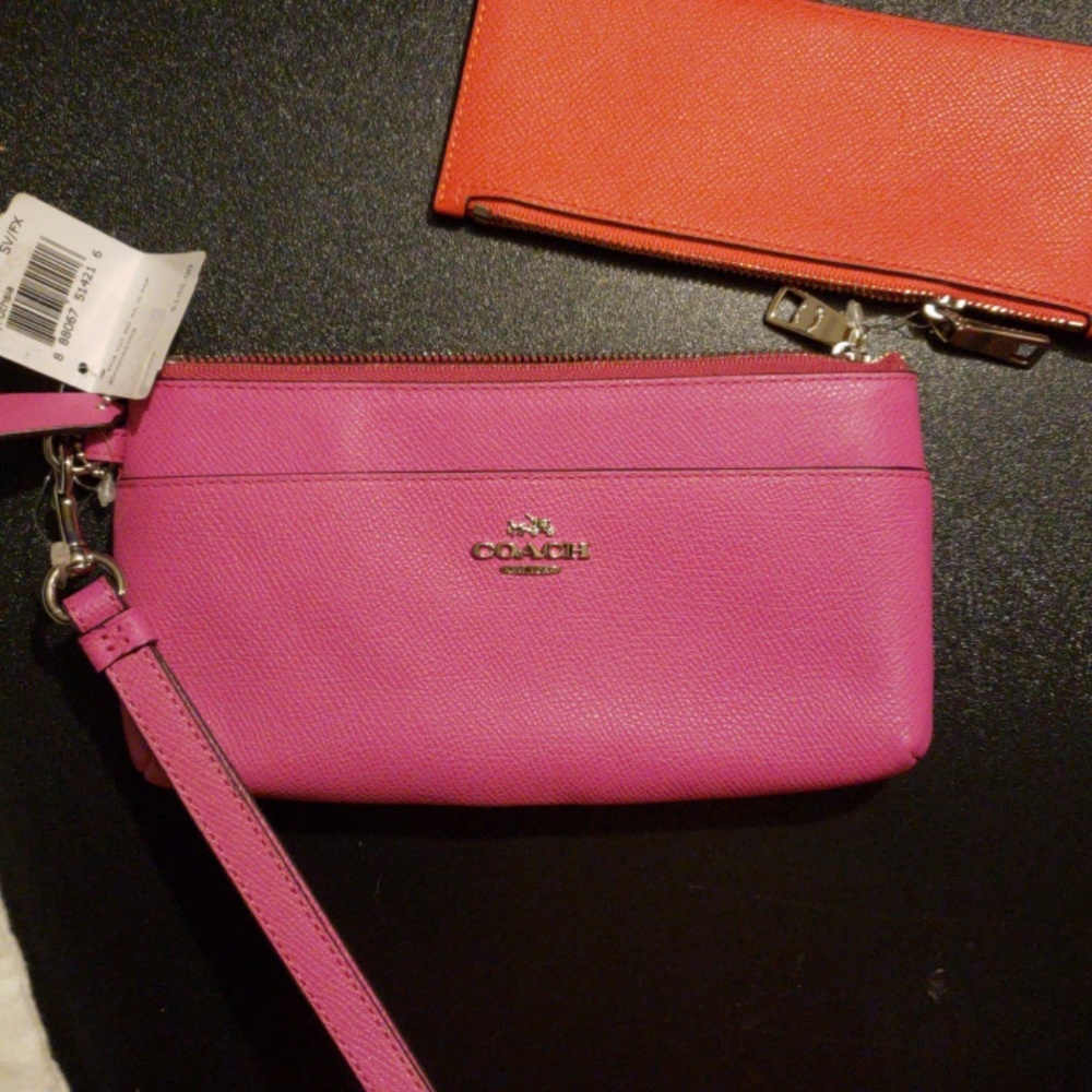24hr sale Authentic Coach wristlet with coin purse